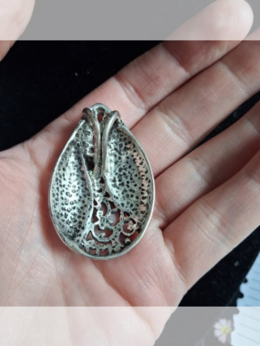 Unique pendant - Picture 2 of 2